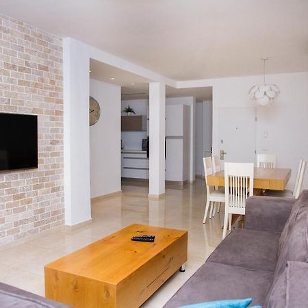 Apartments4You Etsel Bat Yam Exterior photo
