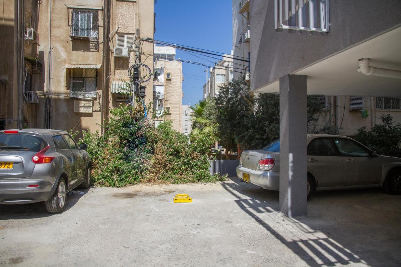 Apartments4You Etsel Bat Yam Exterior photo