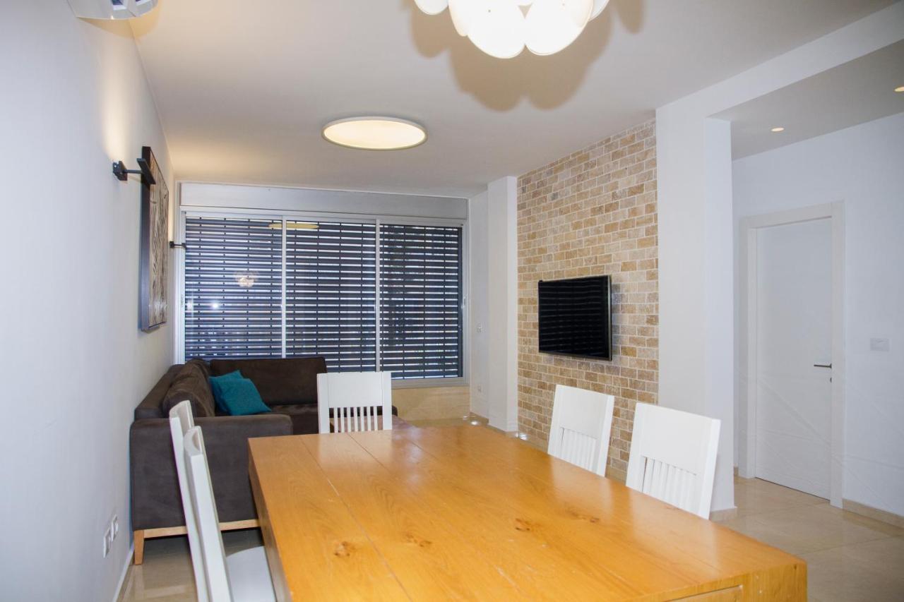 Apartments4You Etsel Bat Yam Exterior photo