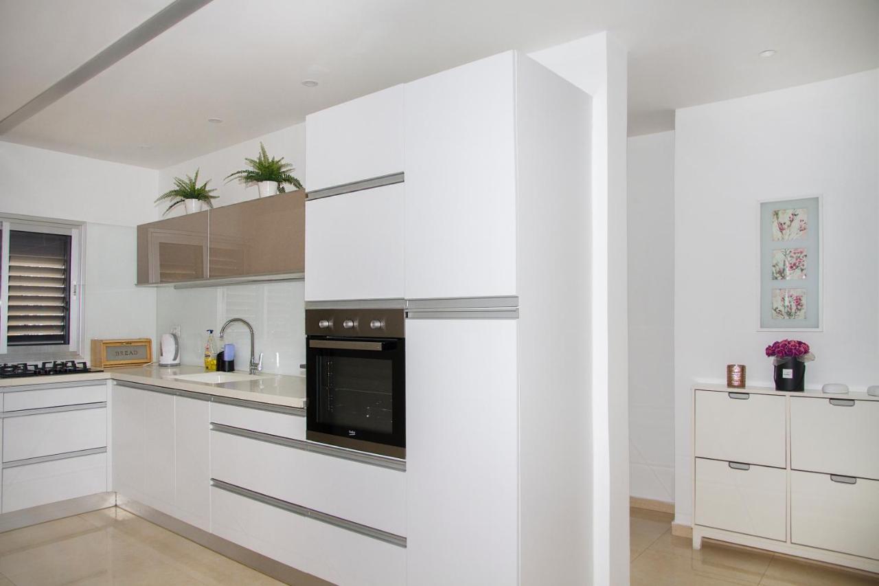 Apartments4You Etsel Bat Yam Exterior photo