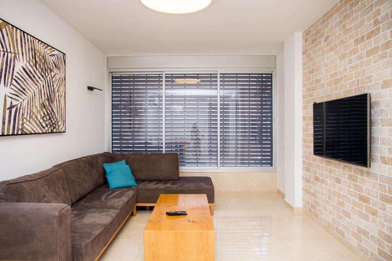 Apartments4You Etsel Bat Yam Exterior photo