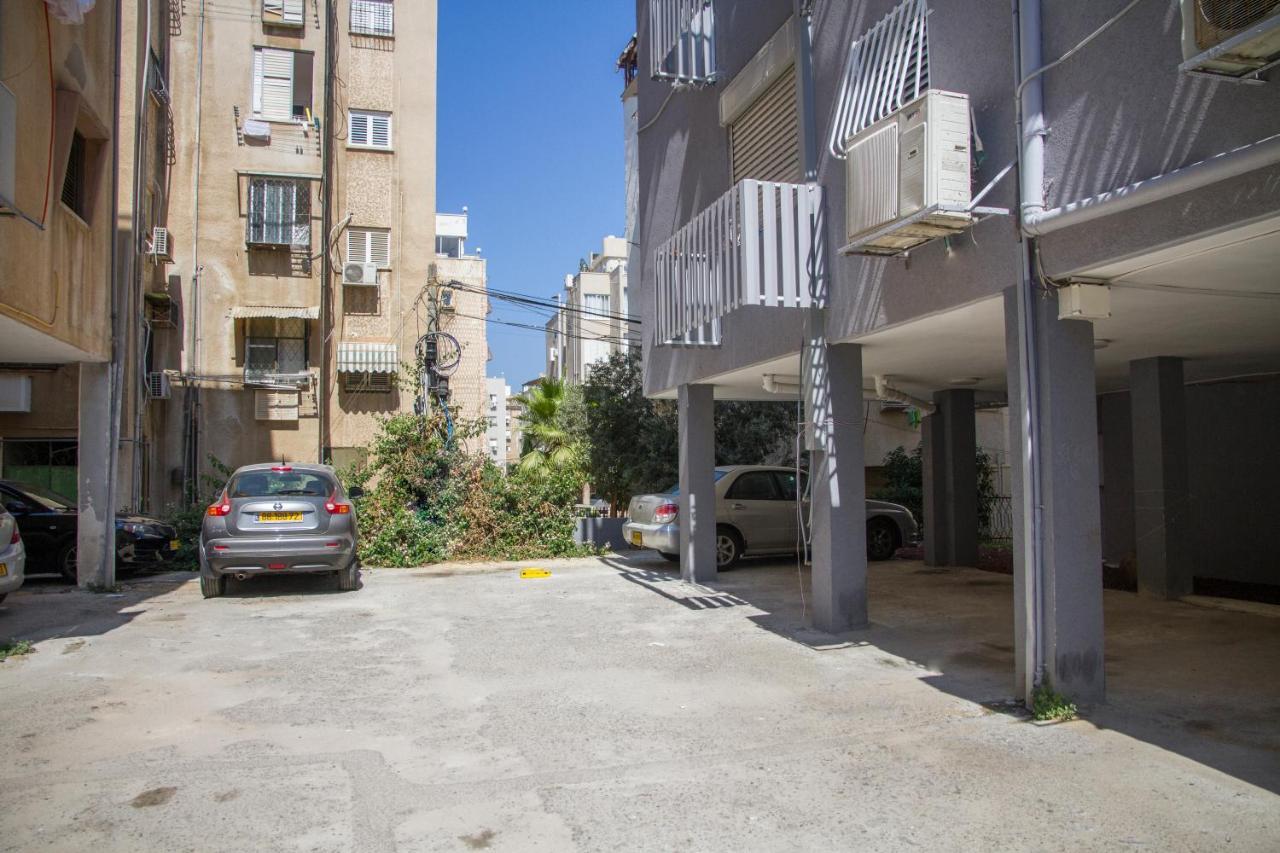 Apartments4You Etsel Bat Yam Exterior photo